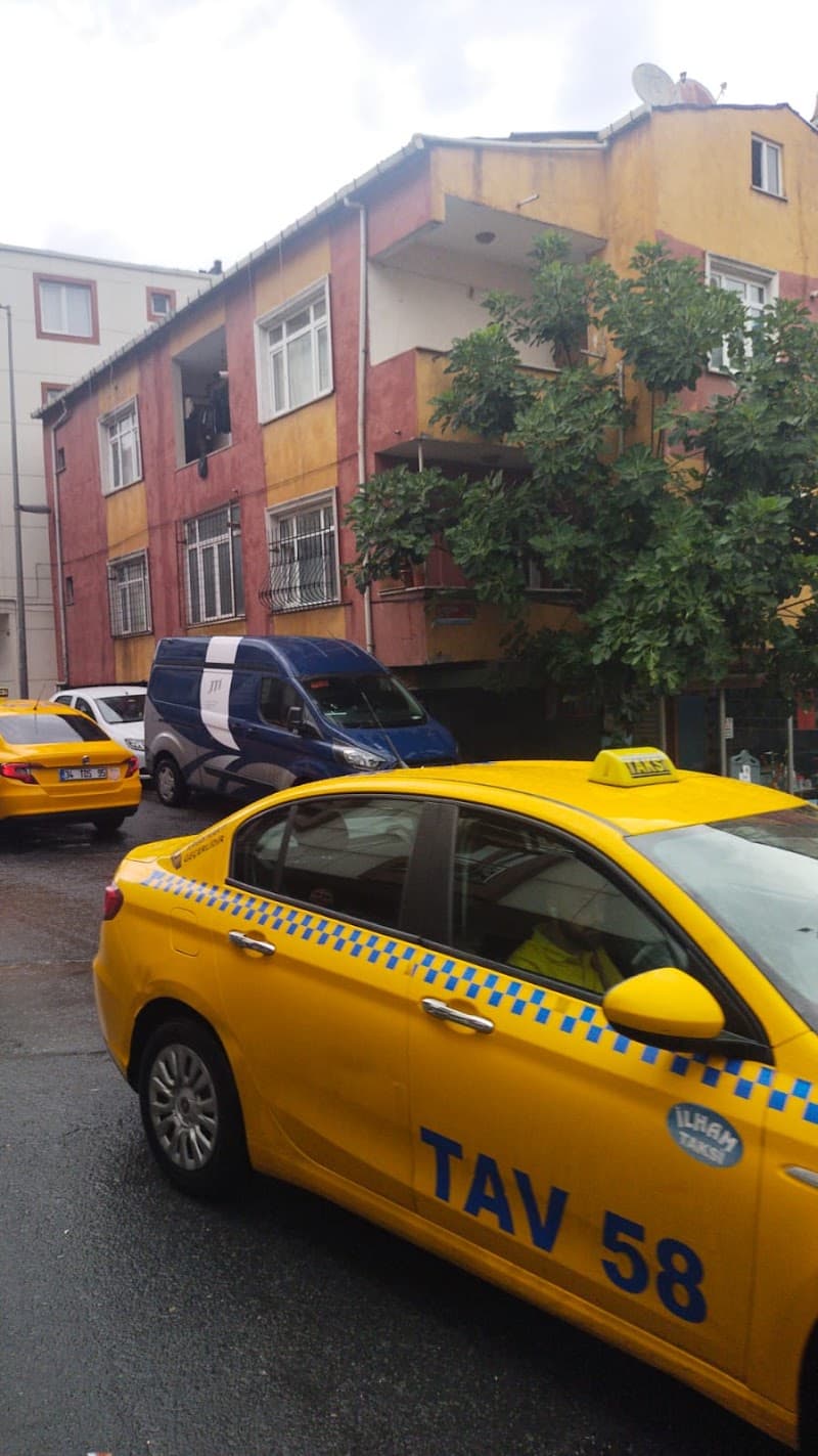 sefaköy KÖPEK EĞİTİM EVCİL PET KUAFÖRÜ EVCİL HAYVAN PANSİYONU — Küçükçekmece
